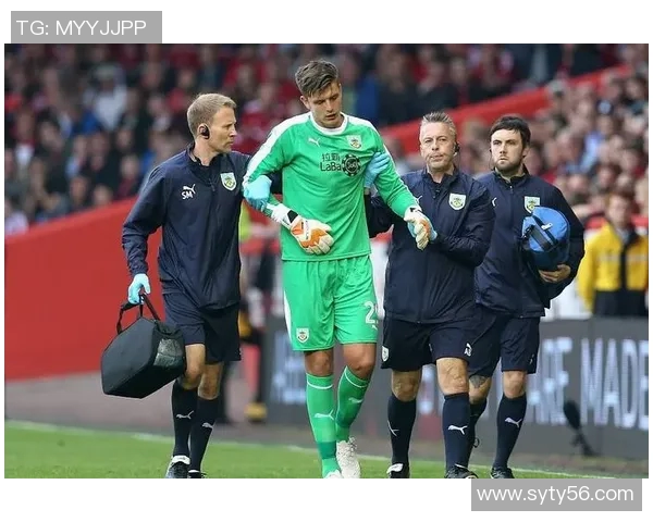 伯恩利与水晶宫激战正酣比分悬念引发球迷热议 伯恩利与水晶宫激战正酣比分悬念引发球迷热议